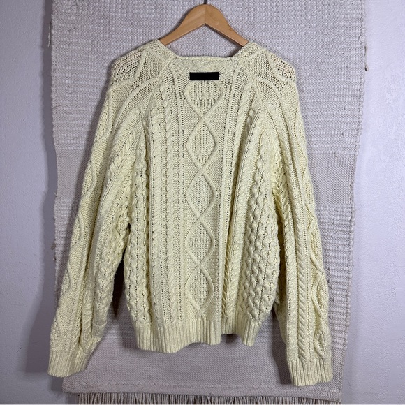 FEAR OF GOD Essentials canary yellow chunky cable knit oversized sweater S - Picture 6 of 9
